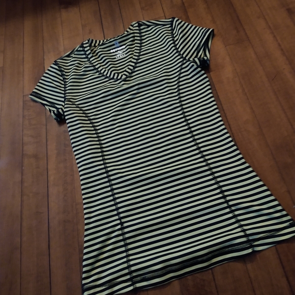 Size Xs 90° degrees by reflex workout top - Picture 13 of 16